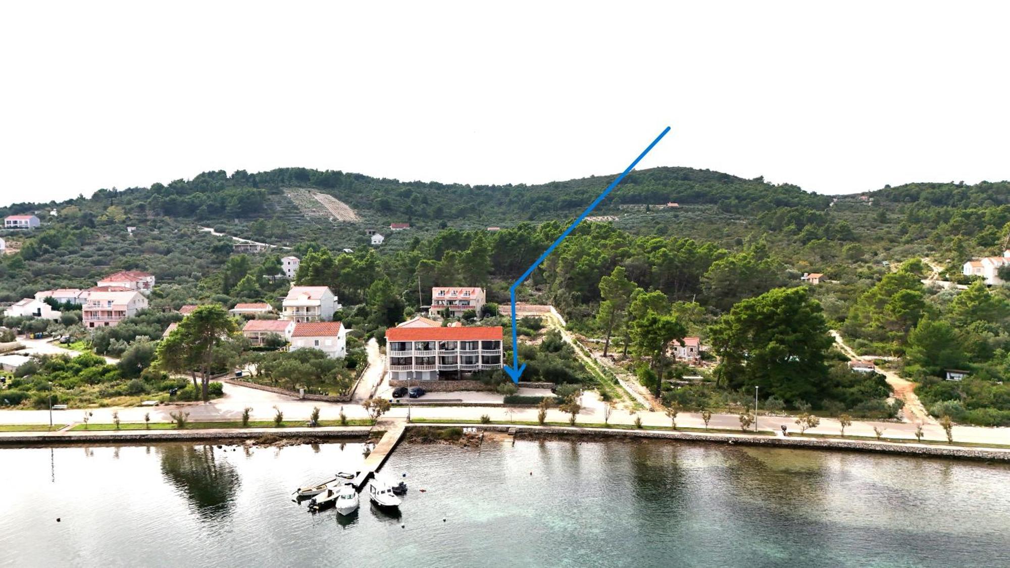 Apartments Ana By The Sea ลุมบาร์ดา ภายนอก รูปภาพ